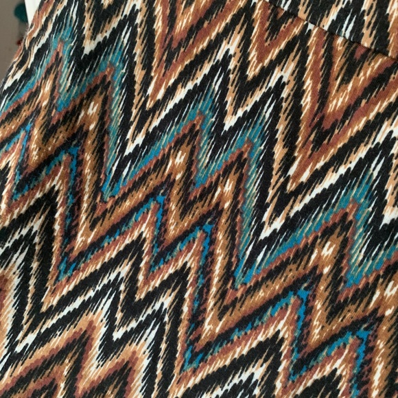 Charlotte Russe pencil skirt - Picture 2 of 2